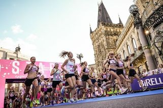 Dopravu v centru Prahy omezí o víkendu tisíce běžců. Ovlivní sedm tramvajových linek - Novinky